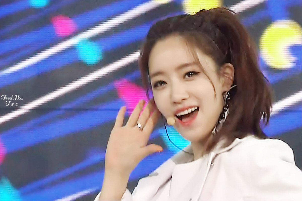 b940722's tweet photo. [CAP] 170625 EUNJUNG - Inkigayo ♥
https://t.co/BqLO0Z8jny
https://t.co/wAwSGz2KIs
https://t.co/EFDU5pYdNV
https://t.co/TvJv80A35n https://t.co/8dmle1uslZ