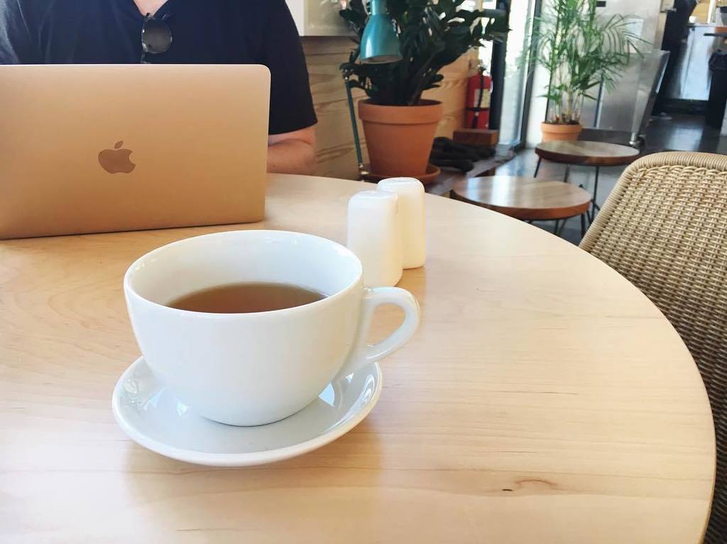 HandClarkgoods's tweet photo. Kid-free Sunday mornings call for work breakfasts and free fro-yo. I repeat... Free fro-yo... Hey Lulu, you're rad… https://t.co/JxDEnjeRb6 https://t.co/mH584ax9sQ