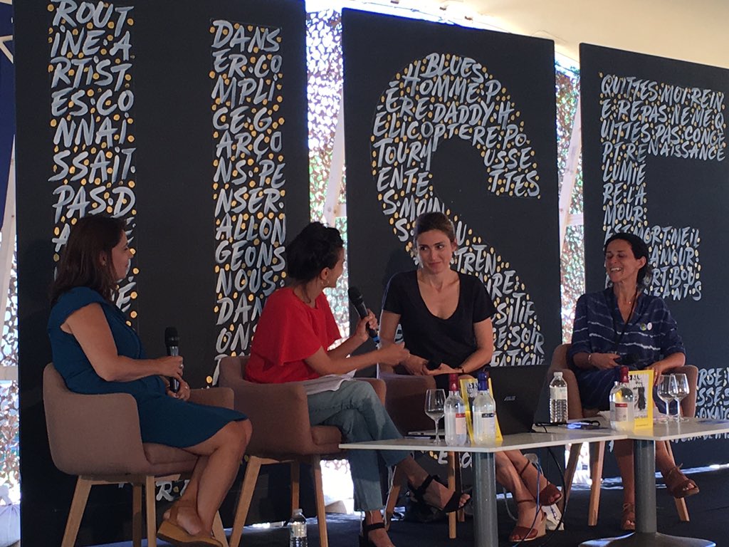 ClaradeBort's tweet photo. #Endométriose douleurs et tabou des #règles, encore une belle table ronde à suivre en direct ➡️ https://t.co/ldNXIyJ6Ag https://t.co/Io8mEmmno7