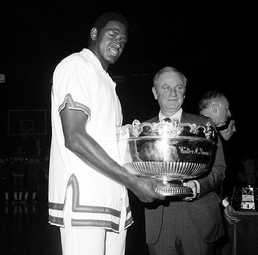 Happy Birthday to Willis Reed. The captain. Brought the Knicks 2 chips we need a leader like this on the team now 