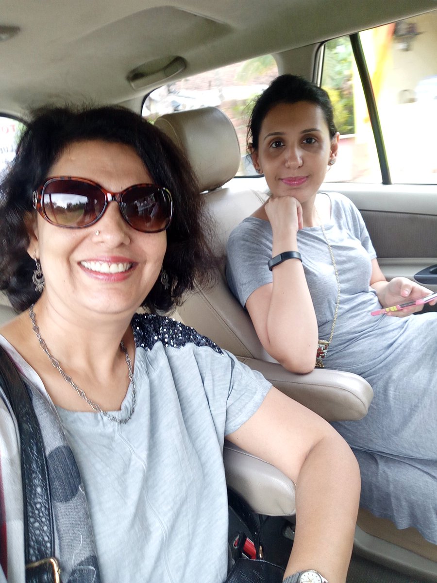 anahitairani1's tweet photo. #GoaSnippets Day 1
Chilling at @CSIAMumbai @StarbucksIndia
Take off in Rainy weather,
land in beautiful Goa!!
Spa time #MarriottGoa https://t.co/s5bLxVFnUr