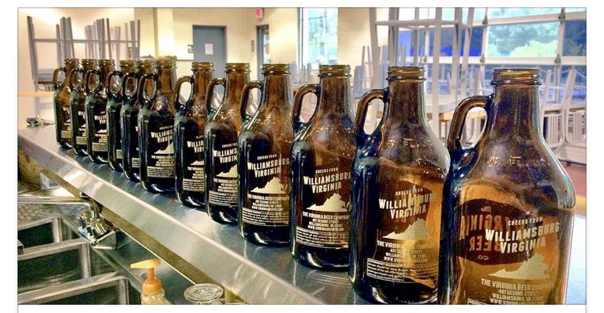 VirginiaBeerCo's tweet photo. #SundayFunday ahoy:
New #VAbeer!
@piggyswurst serving!
Can/Crowler/Growler specials!
#SundayAcousticSets w/ #JohnHarrell from 2-5 pm!
🍻 https://t.co/D11i8VDSOP