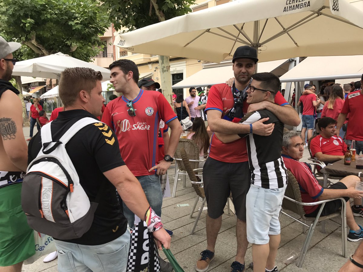 cdcalahorra's tweet photo. Porque cualquier otra cosa no tiene sentido. Esto sí es fútbol https://t.co/v28dzQYKQC