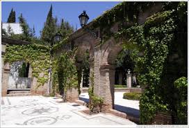 granada_inn's tweet photo. #Lugaresconencanto  #PalacioLosCórdova #GranadaINN https://t.co/i3l8EJa45J