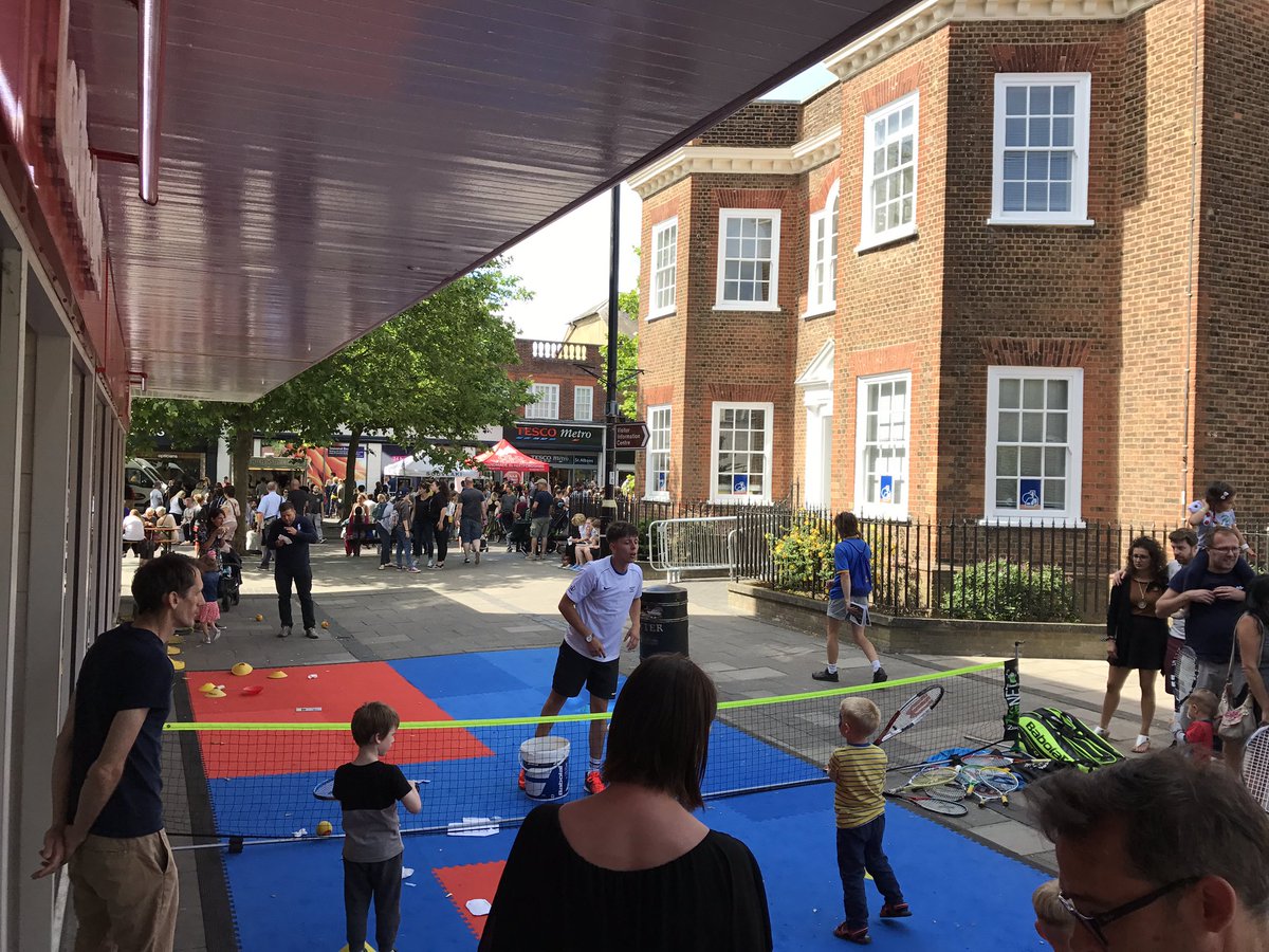 Check out the mini #tennis course at the #StAlbans Alban Weekend #anyonefortennis <a href="/BatchwoodLC/">Batchwood 1Life</a> <a href="/HertsLta/">Herts LTA</a> #GetActive