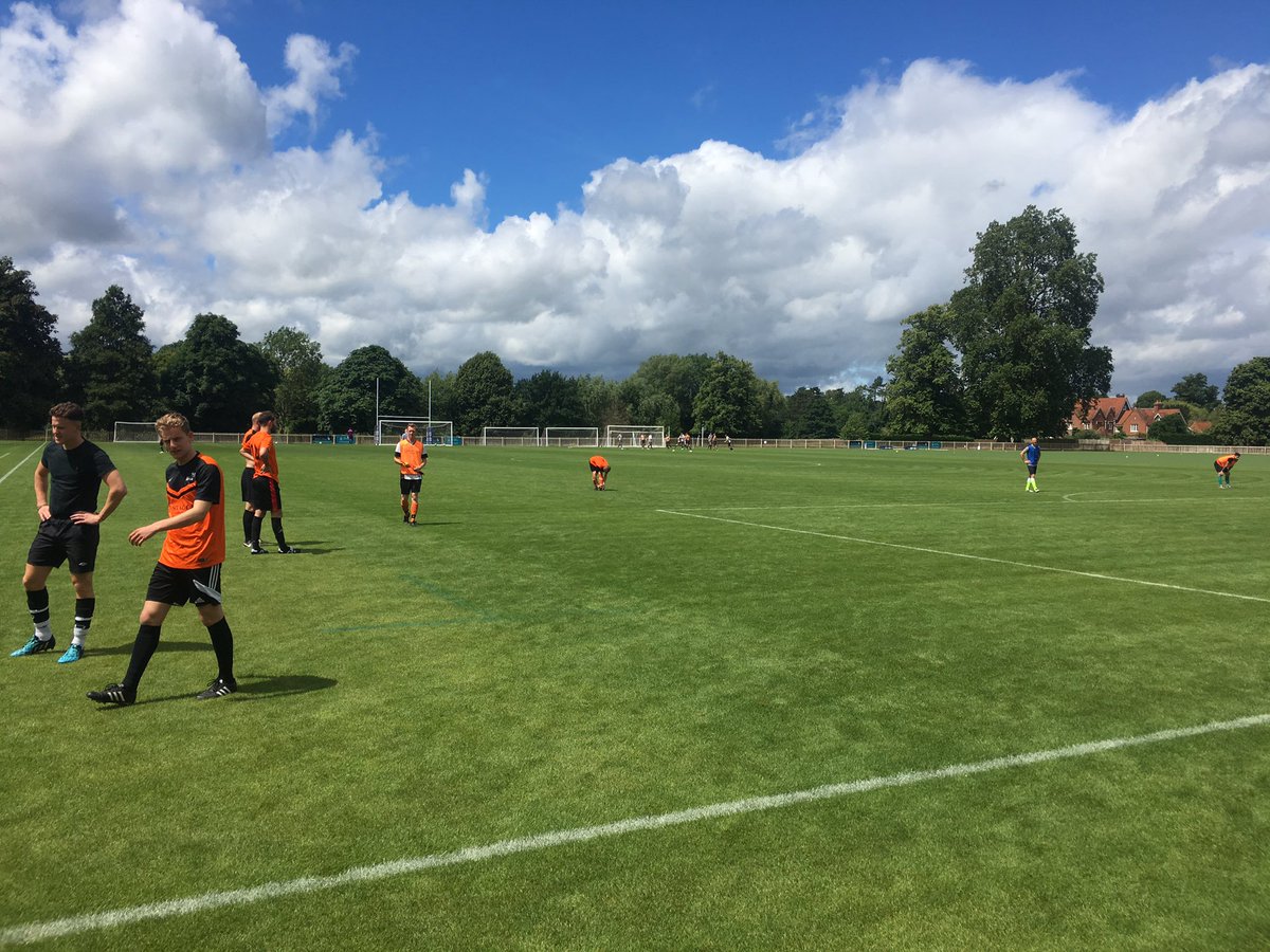 FCMETA's tweet image. Great start to pre season with a 4-1 win over Maidenhead Magpies.
Goals from;

This season the season is orange 🔥#fcmeta #preseason2017