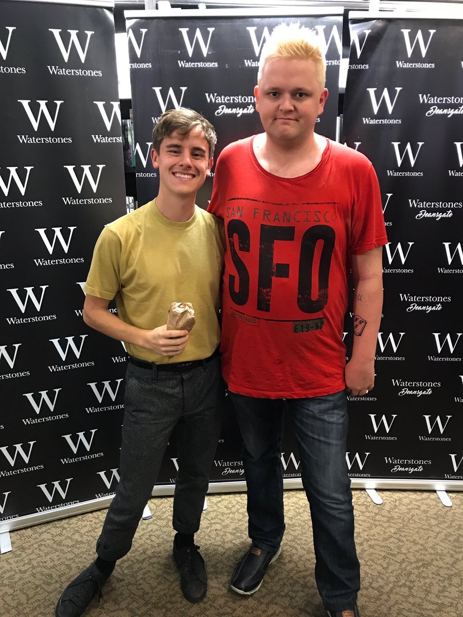 KobesPatrick's tweet photo. 11:11 @connorfranta Follow
π€I hope you notice me because it means a lotπ€
πHope you enjoyed the candyπ
#NoteToSelf
#NoteToSelfTour https://t.co/TLAlAn5NqP