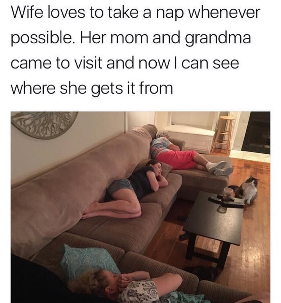 MensHumor's tweet photo. If there's one thing I know about women...it's that they love to take naps. https://t.co/UGWyhsBWeJ