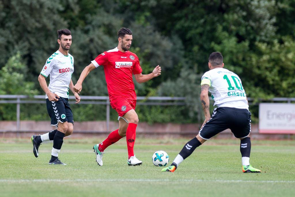 VfRAalen1921's tweet photo. Der #VfR schlägt Zweitligist Greuther Fürth nach Toren von #Trianni und #Wegkamp im ersten Testspiel der Sommervorbereitung mit 2:1. https://t.co/0IW8Pc3RF6