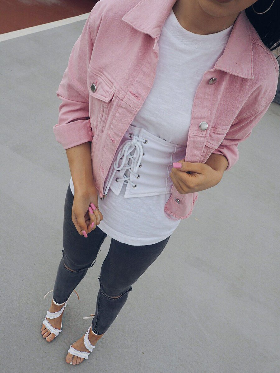 EveHitchener's tweet photo. Triple denim  https://t.co/g3tN0RzDxs https://t.co/3ER7LThuVB