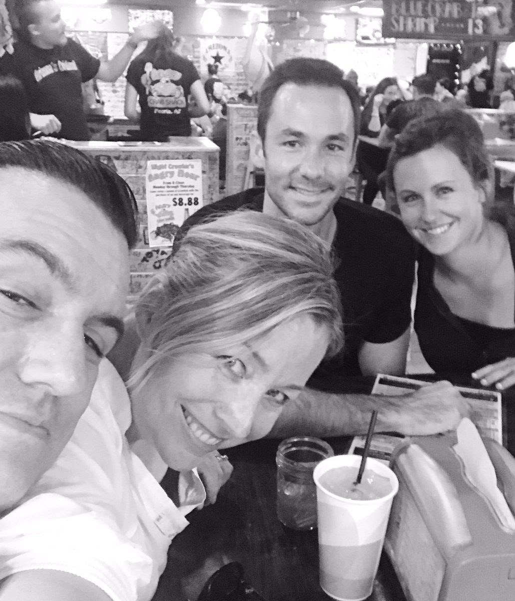 LTDoulas's tweet photo. Love when we get to see these two! #LifeisGoodArizona   #thehappynow #postthepeople #makemoments #eeeeeats #onthetable  #arizonalife https://t.co/mv1NY9paG6