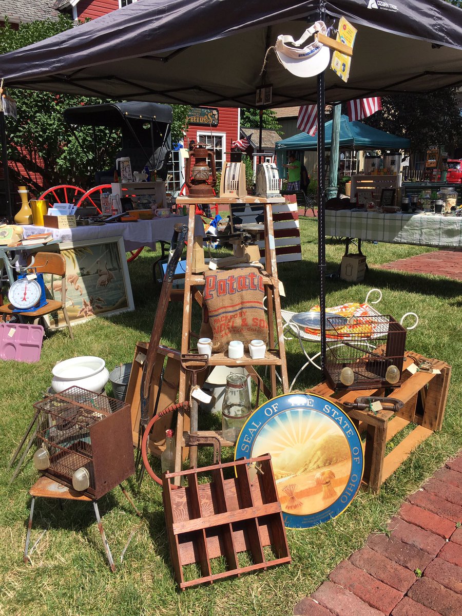 ImMargieTS's tweet photo. # Vintage Marketplace at The Falls https://t.co/0DXVBWDFpv