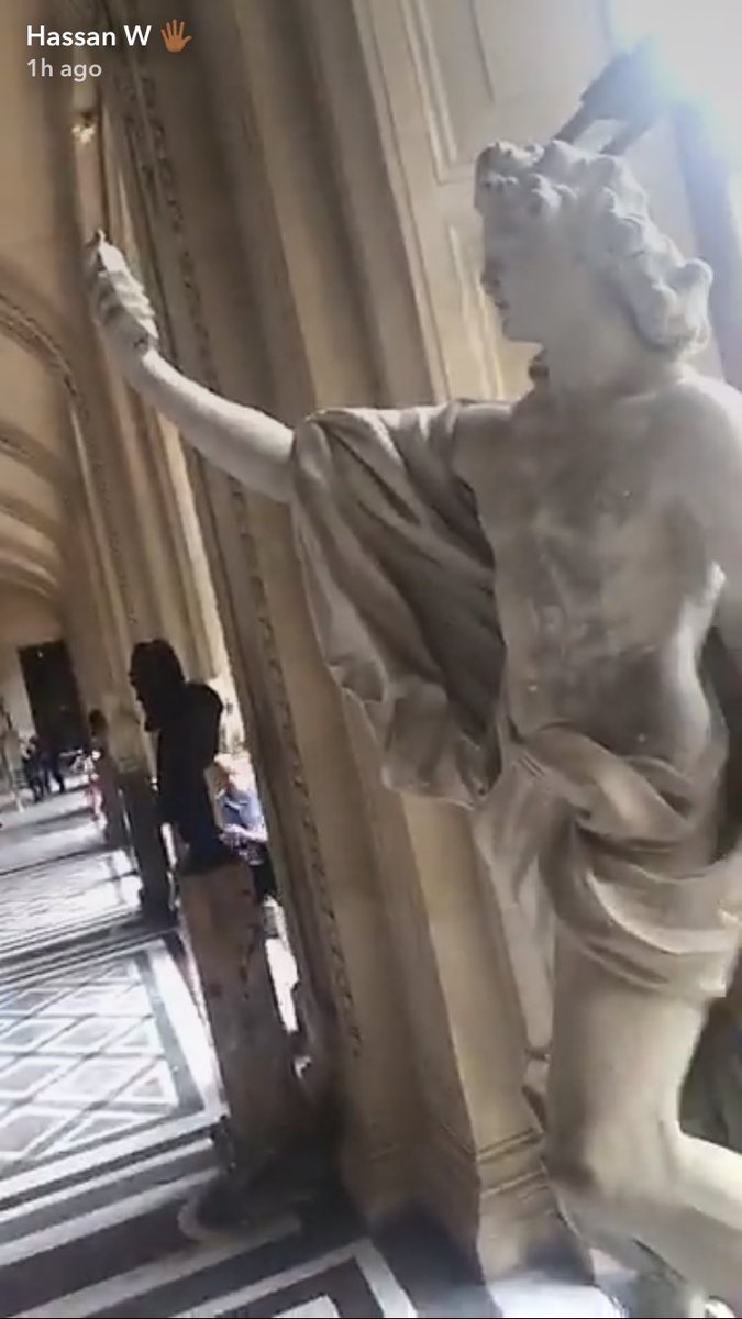 zied_eli's tweet image. @youngwhiteside taking a selfie with the person that invented it 🤔 #RealTalk 🤚🏽#AgentBlock