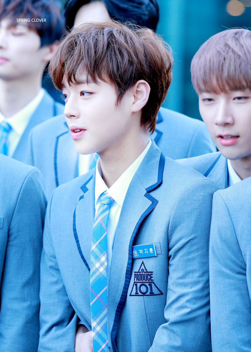 JIHOON_SPRING's tweet photo. 앓다가 죽는 교복 지훈이 😂

#박지훈 #지훈 #워너원 https://t.co/VGGYRpe9vN