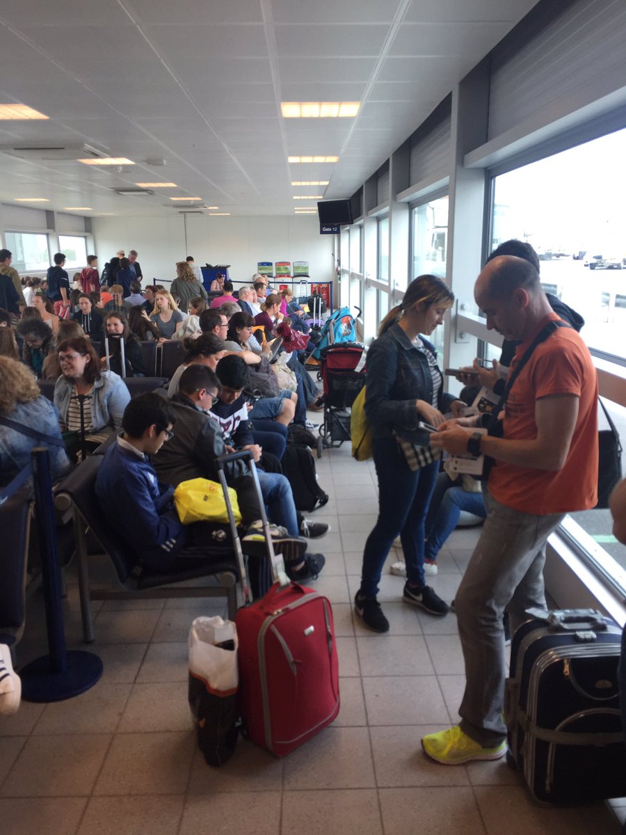 imperialesffl's tweet photo. Termina nuestro viaje, y quizás la andadura de @imperialesffl. El próximo año el equipo de @coleliceoconsul la hará genial. Gracias a todos https://t.co/YUCxHY5vO2