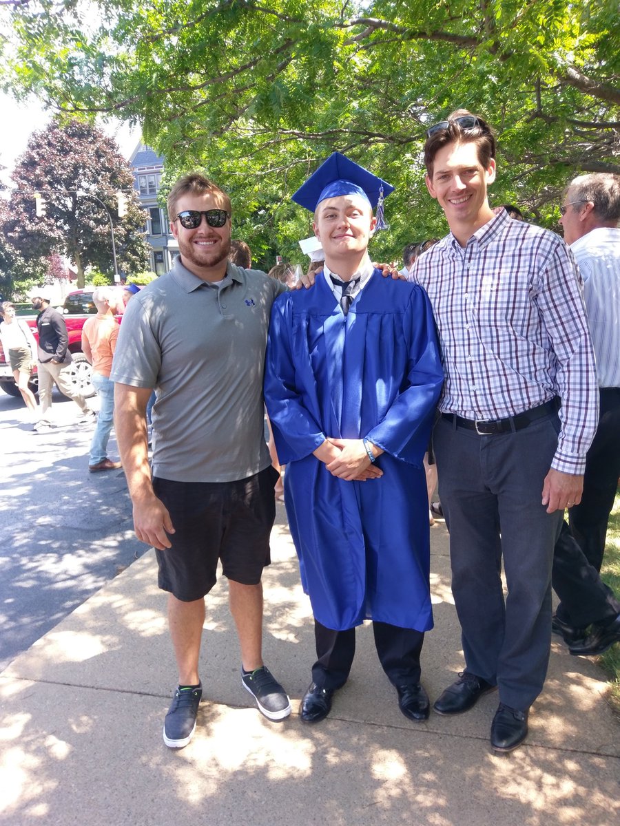GrandRugby's tweet photo. Congrats class of 2017... What a treat https://t.co/kDbNl4AcqC