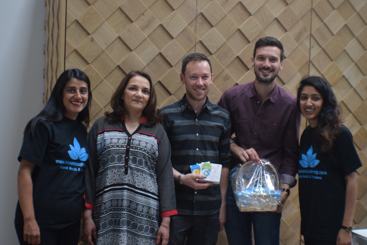 TurmericHoney's tweet photo. It was great meeting @VitAwesomeness yesterday! Here's our favourite snap after they won our #TnH #KefirPlus hamper! https://t.co/SyMjtYmwSJ