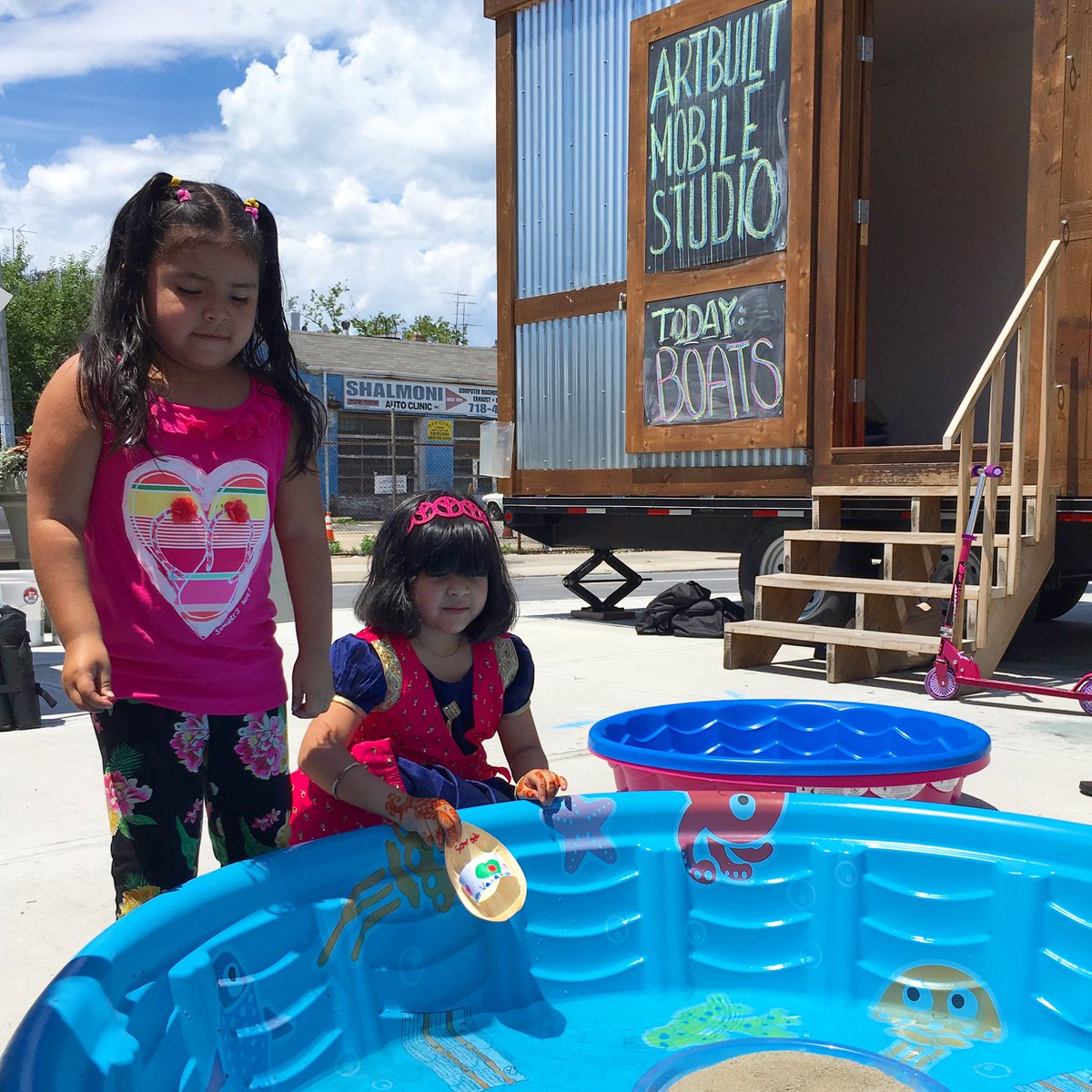 artbuiltnyc's tweet photo. Join us today 4 our Boat Workshop led by Jill Reinier from The Singing Winds! @artanddemocracy @SpaceworksNYC @NPPNYC @NYC_DOT @NYCCouncil https://t.co/mWxuC40fOh