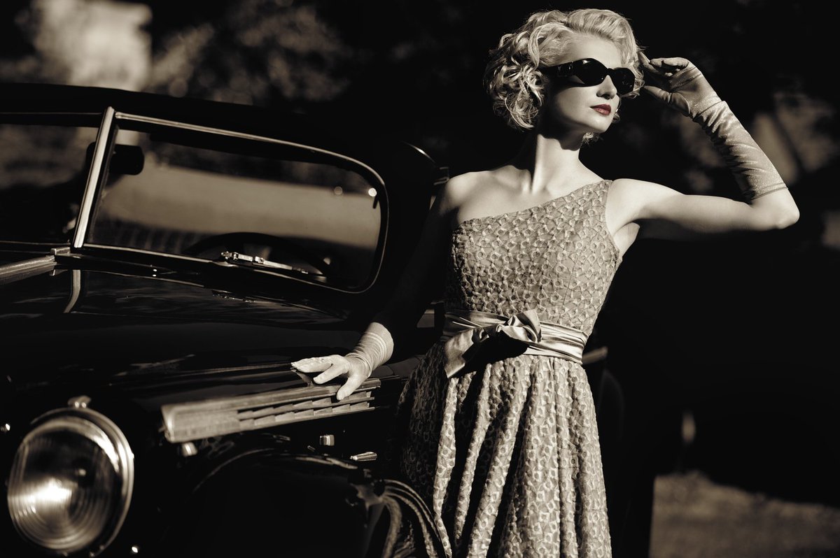 JuveRest's tweet photo. The summer sun takes enough of a toll on your skin. Give your face a wrinkle-free ride all night long! https://t.co/xaX98MWqdN https://t.co/2YiTE0PjbX