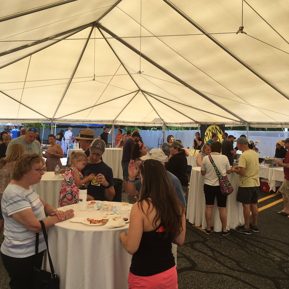 JasonPalitsch's tweet photo. Beautiful day &amp; big turnout at #ShrewsburyMA @Rotary Food &amp; Brew Festival! C'mon down, we're at @AvidiaBank on Maple Ave until 3! https://t.co/aEKt6SGoF3