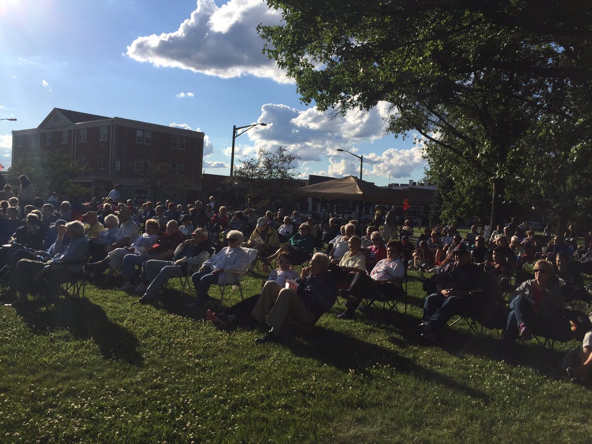 DeborahHoover's tweet photo. @BDMorganFdn celebrates its 50th Anniversary tonight w/ sponsorship Air National Guard Band Concert @CityofHudsonOH Green! #Morgan50+ https://t.co/UJBmpZldYw