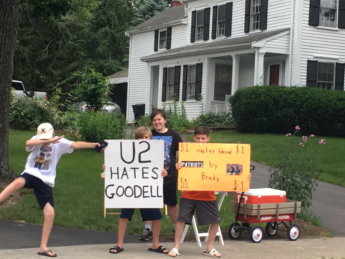 bentaylor9's tweet image. Lumineers/U2 at Gillette.