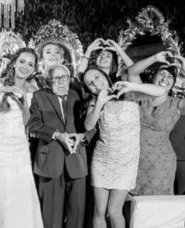 Retweeta aí negrada pf!

Tamo chegando lá...

#BetaAjudaBeta