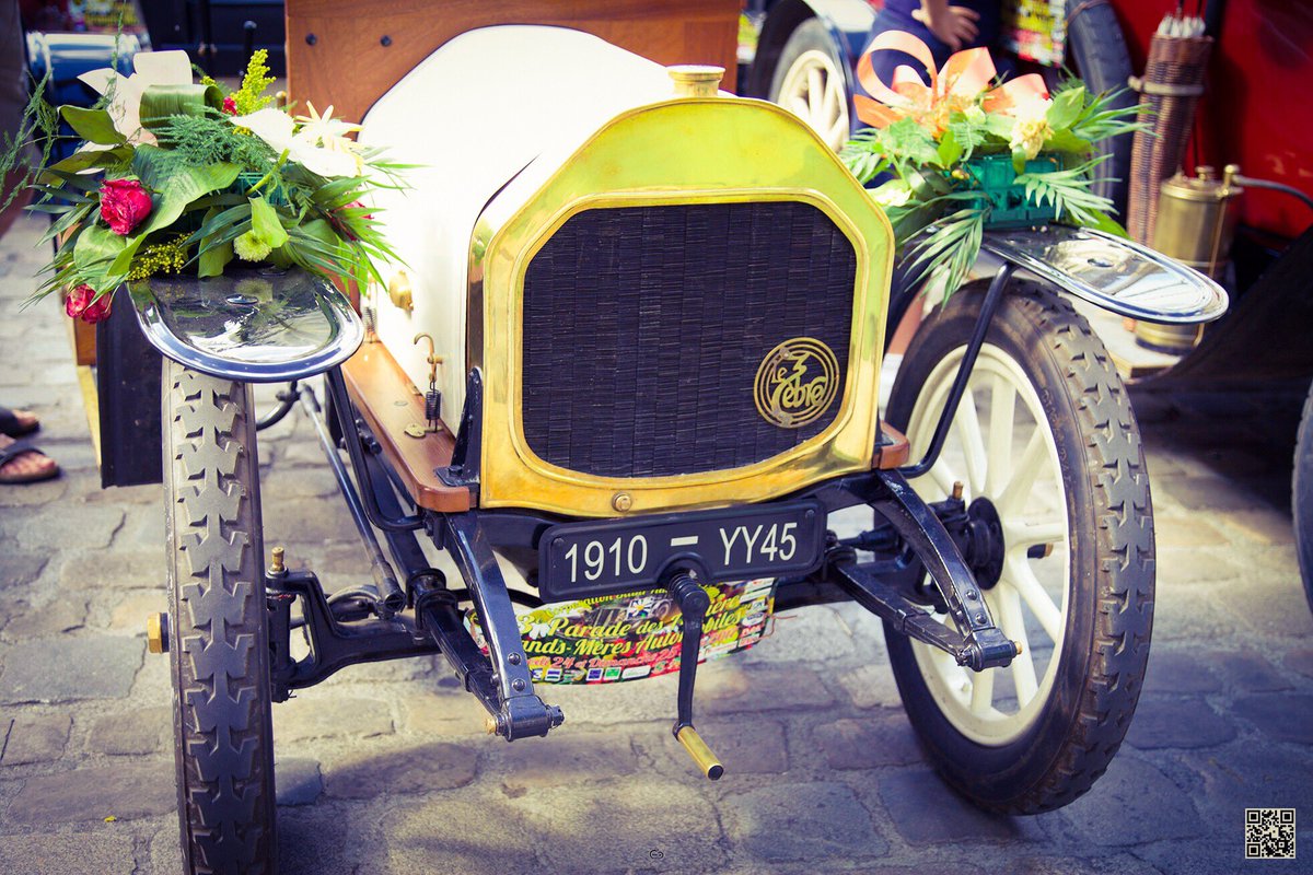 Jaemarks's tweet photo. 13e parade des arrière-grands-mères automobiles de la Saint-Fiacre https://t.co/AB4ciwayML
#chrome #voiture #collection #oldCar #CodeBarLab https://t.co/PvhTx1dzSL