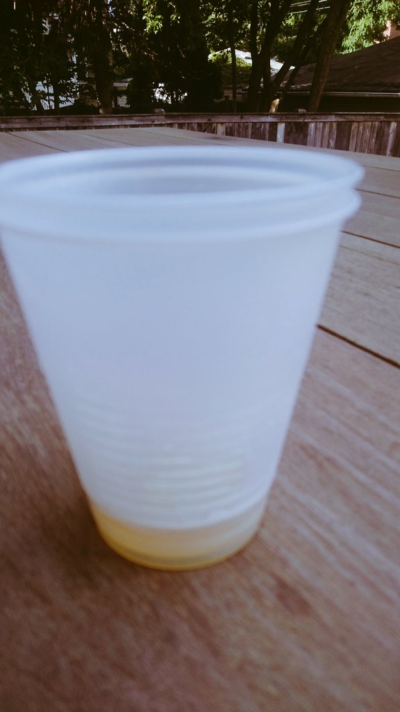 hugo84's tweet image. Oh God. Caught again by my habit of stacking cups. #stack2