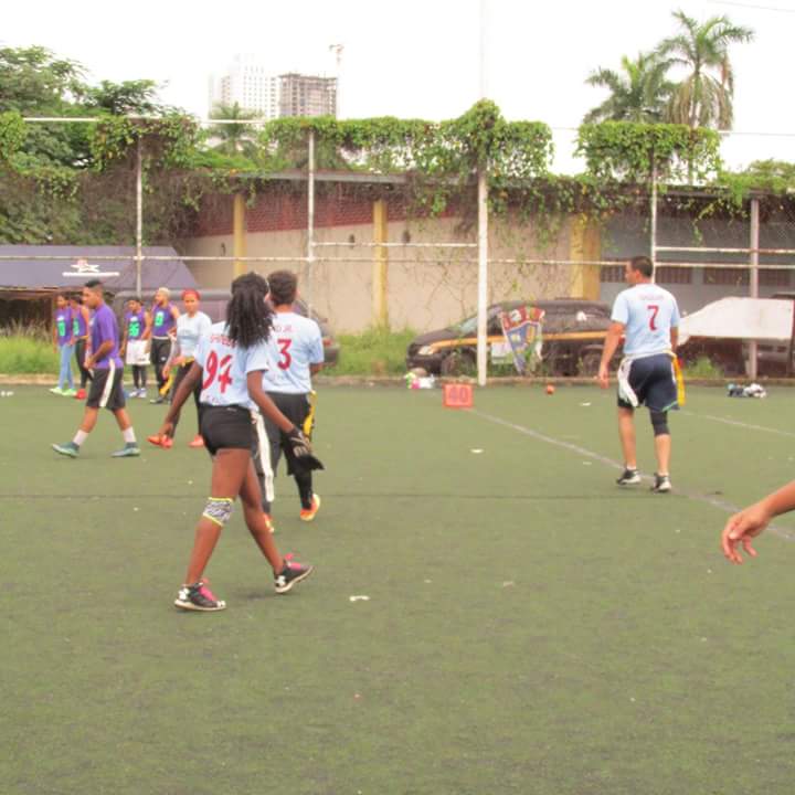 En la segunda salida, el equipo perdió 8-35, en un partido muy peleado hasta el final. <a href="/flag5pty/">La Casa del Dip</a> #flag #football #5vs5 #mixto