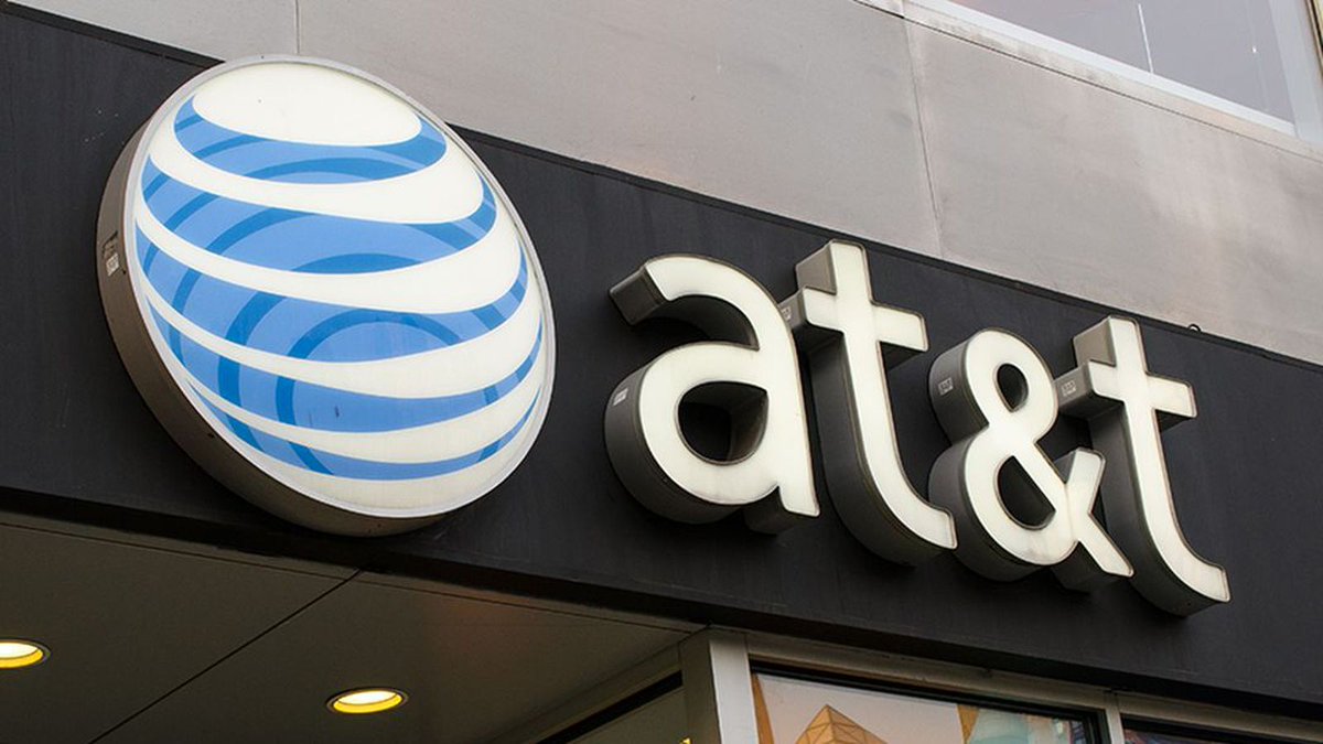 brainpax's tweet photo. AT&amp;T will start throttling mobile video streams starting next year https://t.co/nVUVB1t2Yd https://t.co/Vy0EKcwL0j