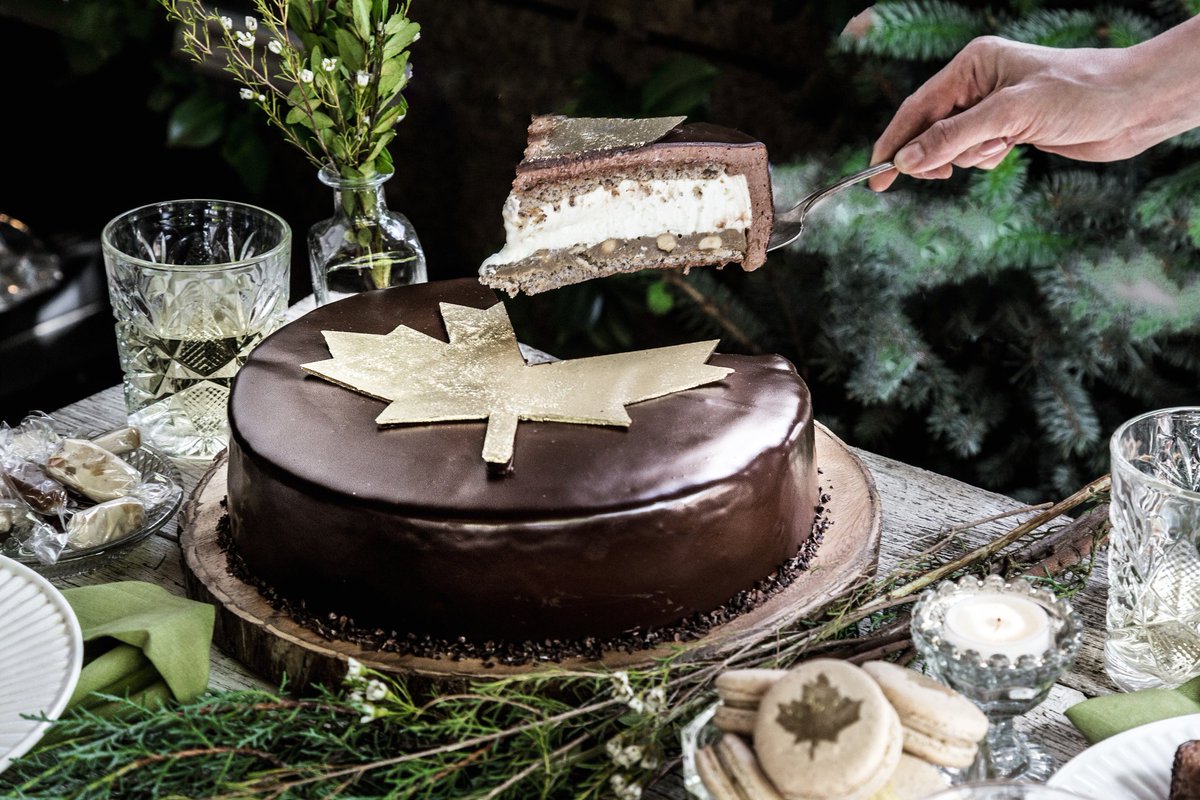 Decadently, Canadian. Celebrating #Canada150 with an unforgettable hazlenut + maple birthday cake.

Available in three sizes. #JadoreThierry