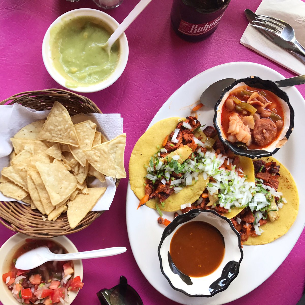 breannajwilson's tweet photo. El pastor tacos NEVER disappoint, especially in Mexico! #foodporn https://t.co/ktLl1uJamG