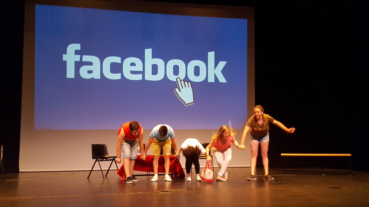 TWdeCristinaMM's tweet photo. Disfrutando de la Gala de Fin de Curso de la Escuela Munic. de Teatro de #Arganda. Sois un@s grandes artistas, 3 obras en vuestro 1er año! 👏 https://t.co/BTT9p7Z2Qn