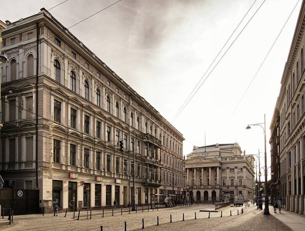GZawalnicki's tweet photo. Plac Teatralny.
#wrocław #wroclove #streetphotography #architecturephotography #kochamwroclaw #igerswroclaw #wrocl… https://t.co/hT9PfDaX47 https://t.co/0nIMF8A4DW