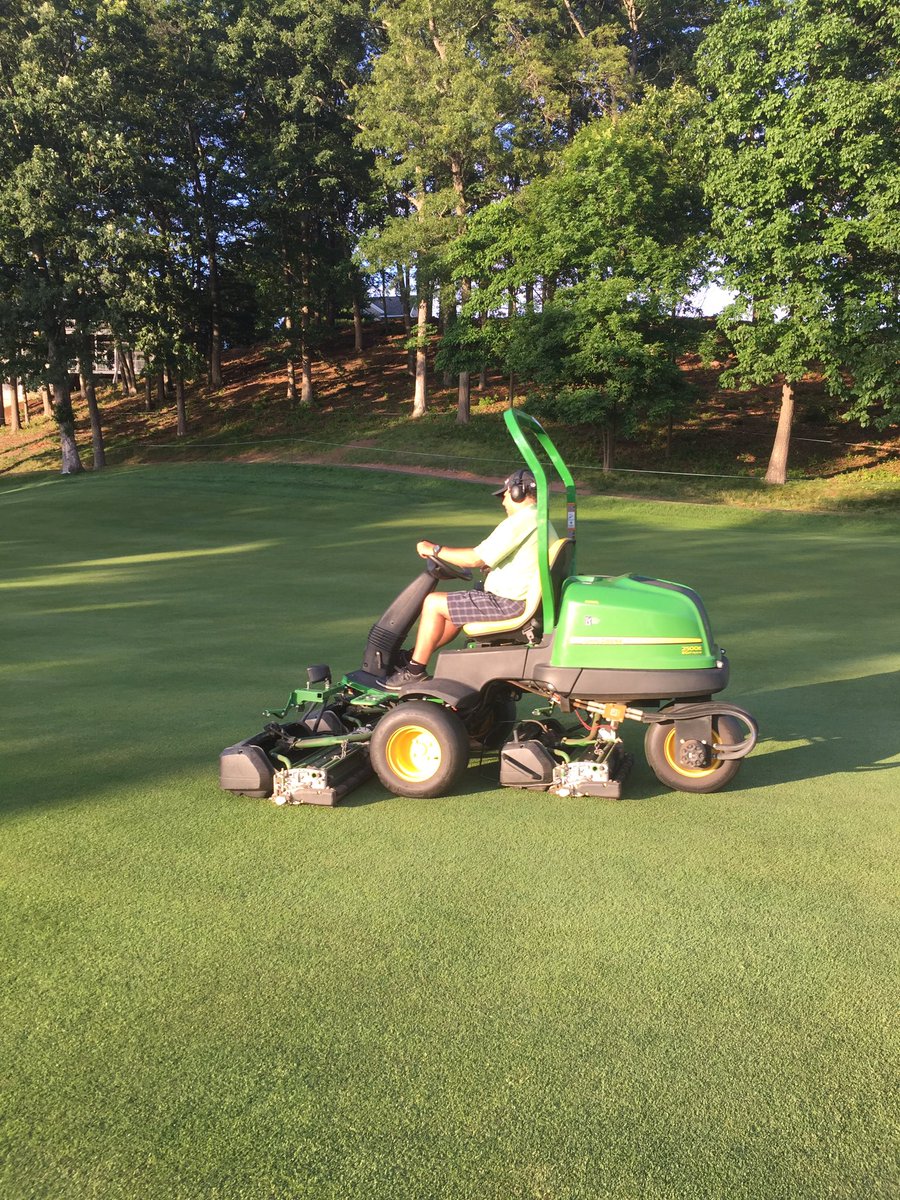 Madcatden's tweet photo. A huge ThankYou to ALL volunteers who helped the TPC River Highlands Agronomy team produce an outstanding test of golf this year. https://t.co/Ku2ZD210S3
