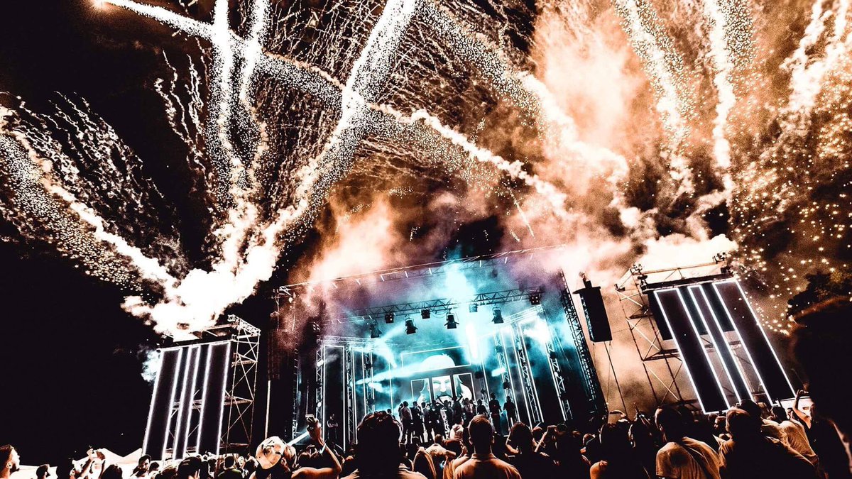 ORISKA (@oriskaofficiel) on Twitter photo #UnitedmusicFestival #Valentigney #2k17 💋🙏🏻 #MusicExperience <a href="/OriskaOfficiel/">ORISKA</a> <a href="/AntoineClamaran/">Antoine Clamaran</a> <a href="/soundoflegend1/">Sound Of Legend</a> <a href="/BonjourLeKid/">LeKid 🧃</a> #MilanTavares #UnitedmusicFestival #Valentigney #2k17 💋🙏🏻 #MusicExperience <a href="/OriskaOfficiel/">ORISKA</a> <a href="/AntoineClamaran/">Antoine Clamaran</a> <a href="/soundoflegend1/">Sound Of Legend</a> <a href="/BonjourLeKid/">LeKid 🧃</a> #MilanTavares