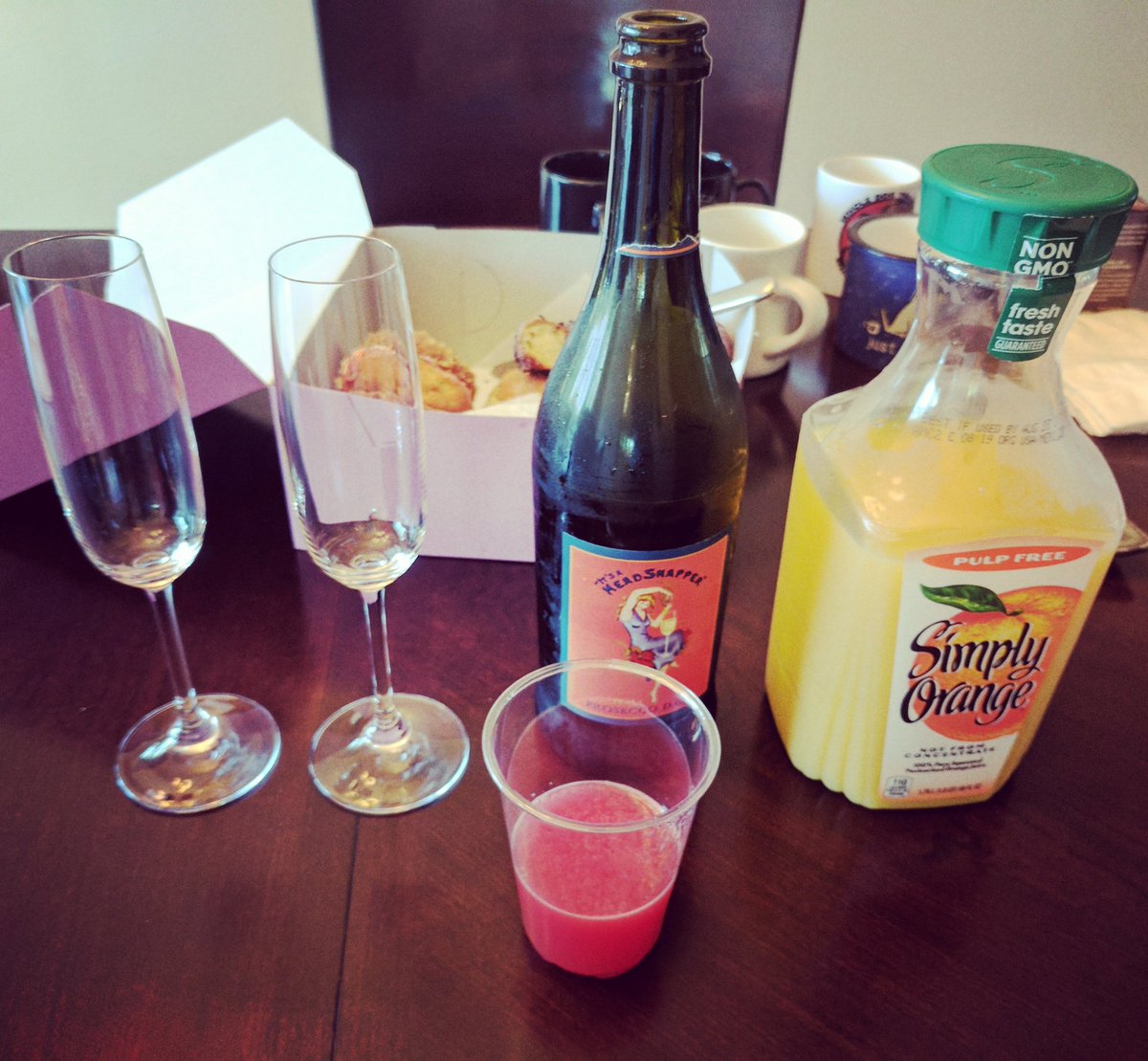 RewardingRover's tweet photo. Donuts, coffee, mimosas, and freshly pureed watermelon juice. We know how to do a video review class right. #nosework https://t.co/eD9C2qq8Or