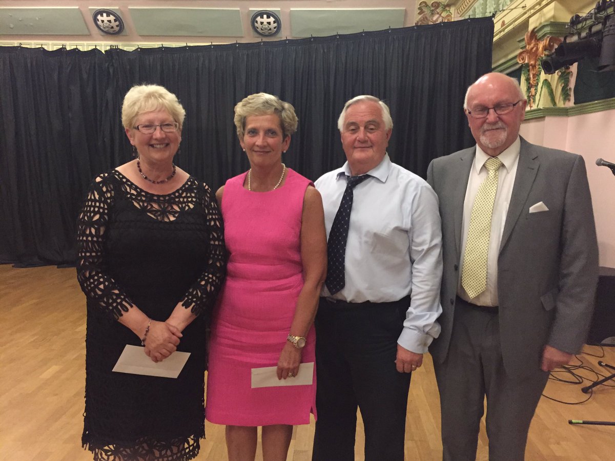 Her Unawd - Jennifer Parry a John Davies yn rhannu'r wobr gyntaf. 2il David Mayberry, 3ydd Joyce Williams. Cystadleuaeth ardderchog!