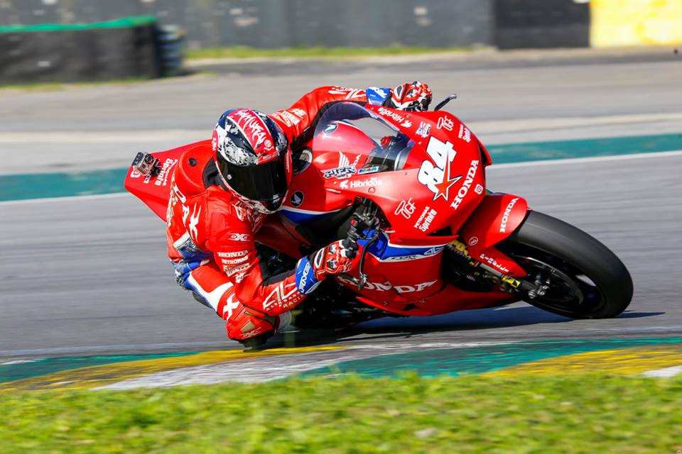 Con la Honda del Alex Barros Racing, @diegopierluigi terminó 4º en la 4ª fecha del #Superbikes de Brasil, disputada en Interlagos.