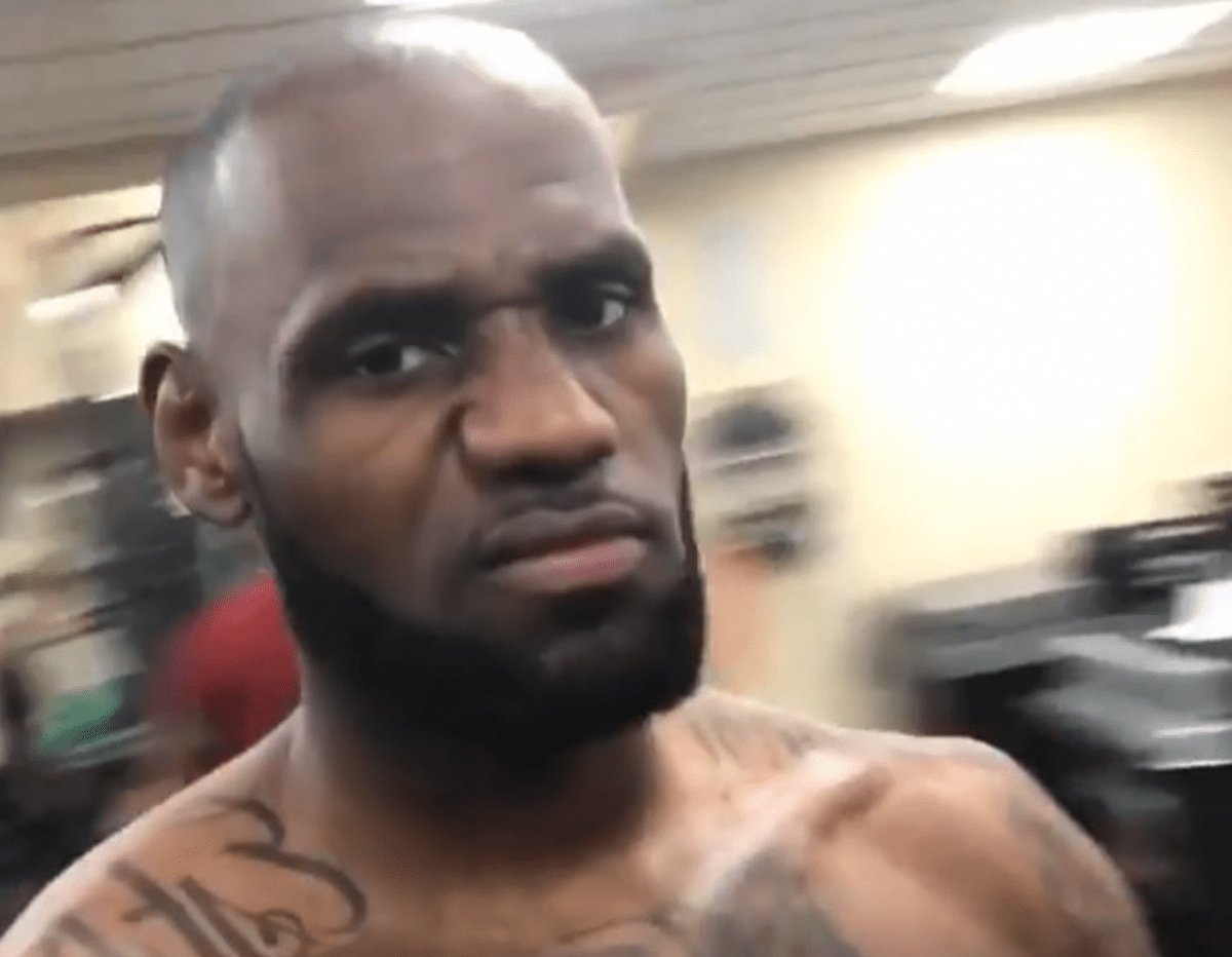 失落的一季!詹皇丟冠軍之後 兩項關鍵大獎全慘敗-黑特籃球-NBA新聞影音圖片分享社區