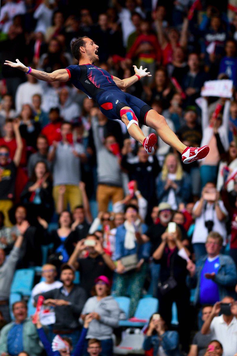 Renaud Lavillenie's record at the European Team Championships

2009 1 
2010 1
2011 5
2013 1
2014 1
2015 1 
2017 1

#ETCH2017