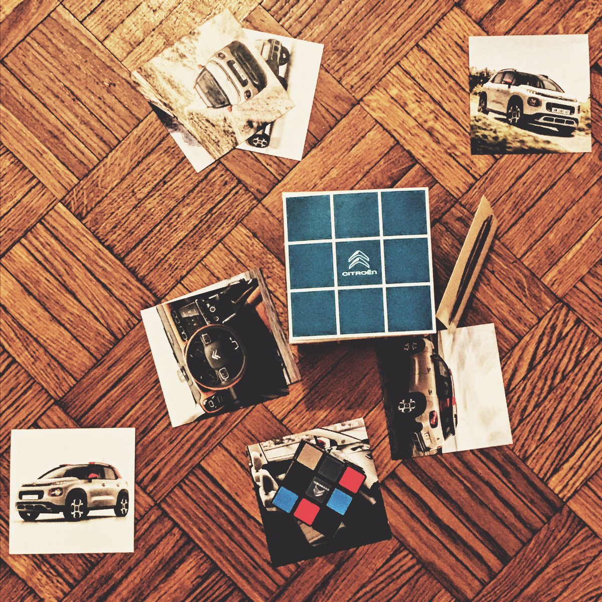 Un suv dal design accattivante con l'originale possibilità di personalizzarne i colori: Compact Suv Citroen C3. #endlesspossibilities