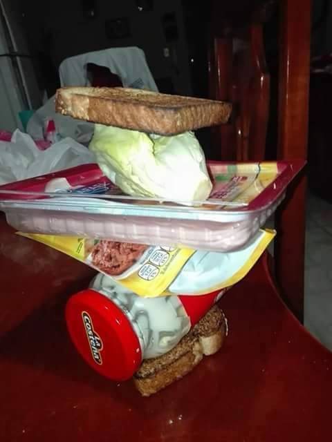 Hermanas_OT's tweet photo. Cuando quiero prepararme algo rico y no esta mi mama :c https://t.co/Gf4Vzon2dK