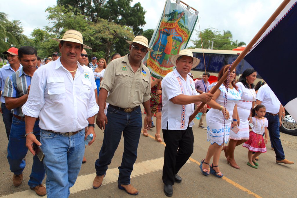 AngelBatistaB's tweet photo. Gracias a cada una de las Instituciones de gobierno que hoy nos acompañan en el aniversario del Distrito de Mariato, en especial @lnbpma https://t.co/Did82vtVyw