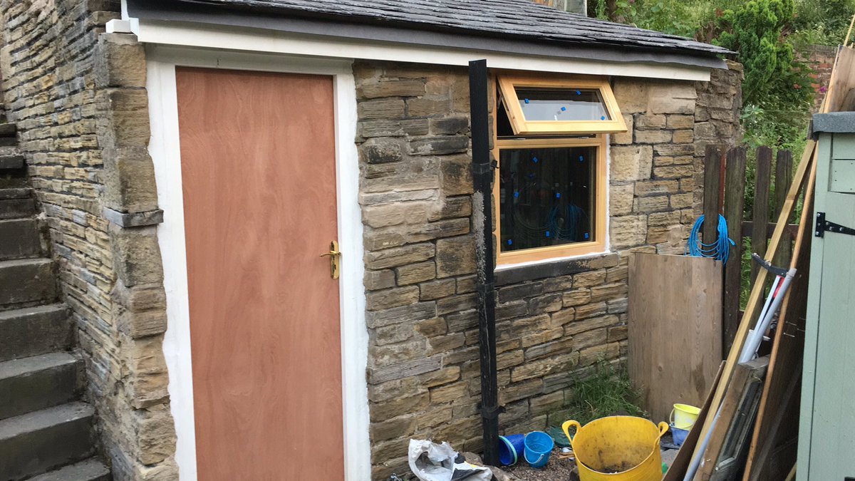 peteduncanson's tweet photo. Roof nearly done (awaiting more slates), sky light in, door on, window fitted. Woot! #projectworkshop https://t.co/xOYxePwIOZ