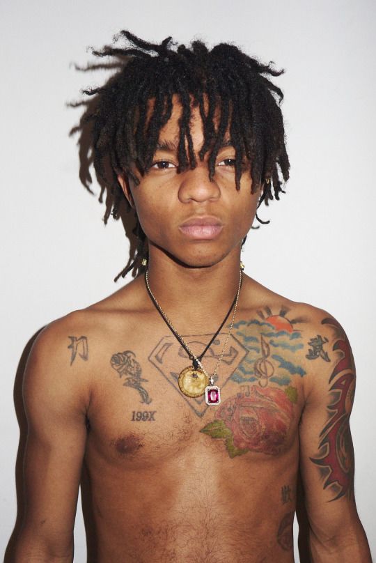 OmegaPro on Twitter: "BRUH SOMEONE JUST SAID THAT SWAE LEE LOOK LIKE S...