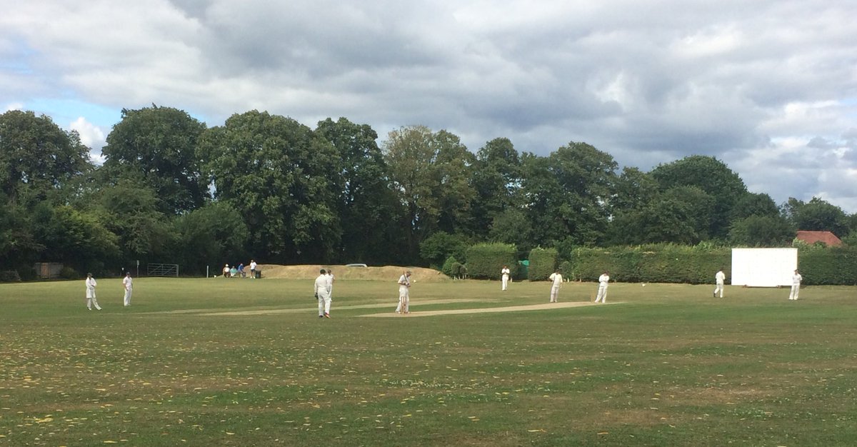 SheeringCC's tweet photo. MoM today was the newly homeless @OwenGuest1207 for a decent 42 and couple of wckts #hobo #NoFixedAddresky https://t.co/06EHaOhqXl