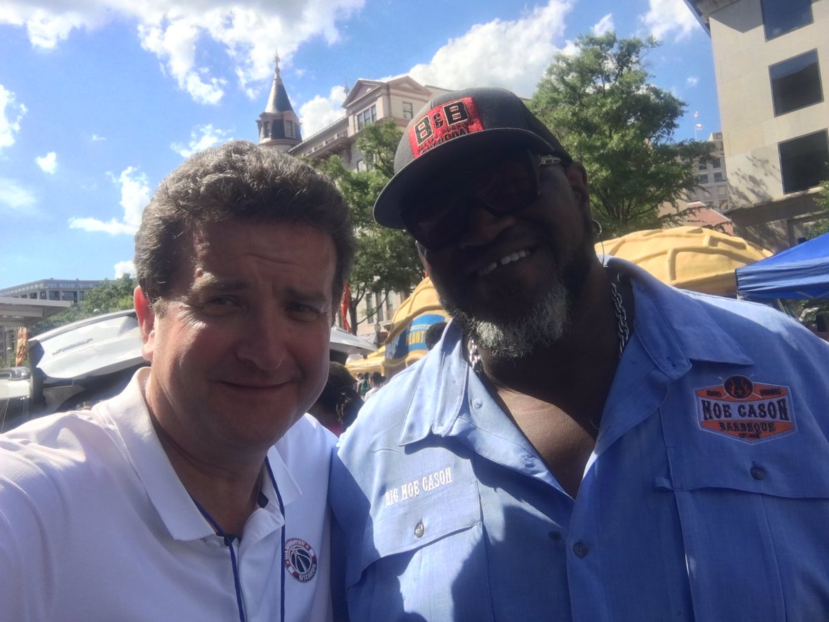 davejsports's tweet photo. Great hanging @Moecasonbbq @GiantFood @USOMetroDC #BBQDC https://t.co/1ocO1SQ7ud