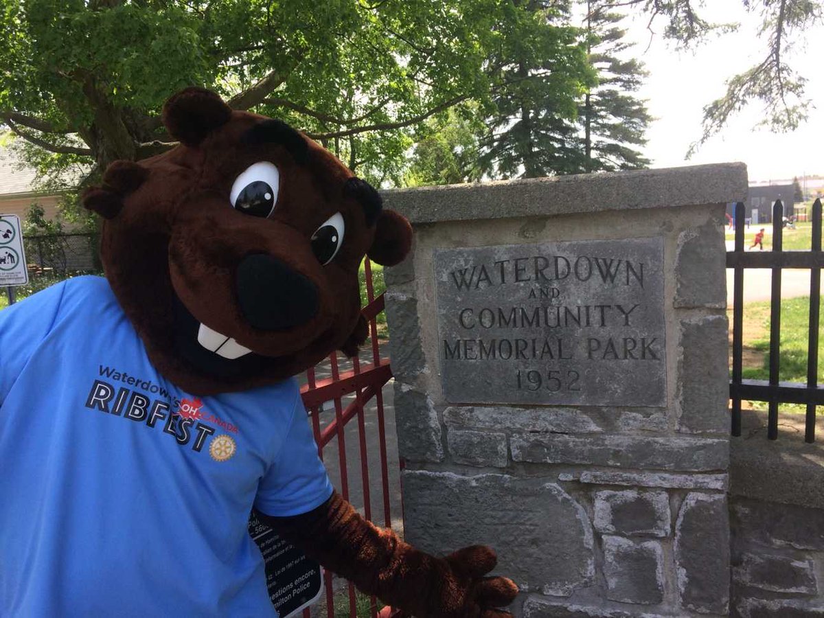 Waterdown150's tweet photo. DYK that #Waterdown's #MemorialPark honours Second World War veterans? It's also the site of our @OCanadaRibfest & #Loop150. #Canada150 https://t.co/ERt8qK7lor